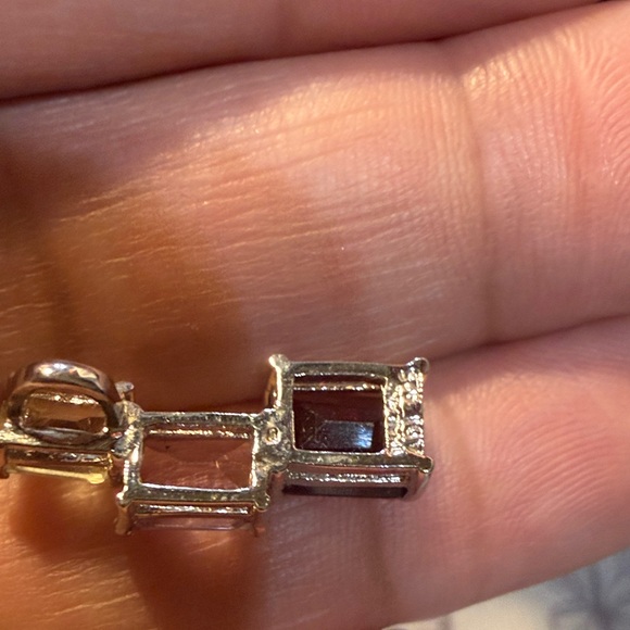 Elegant Silver and Purple Gemstone pendant - Picture 2 of 4